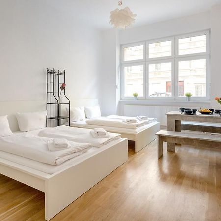 Newton-Appartement Mit 3 Schlafzimmern Berlín Exteriér fotografie