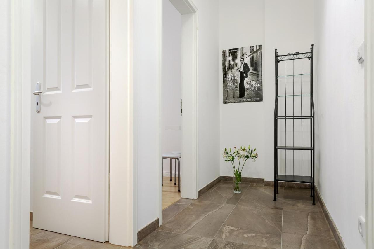 Newton-Appartement Mit 3 Schlafzimmern Berlín Exteriér fotografie