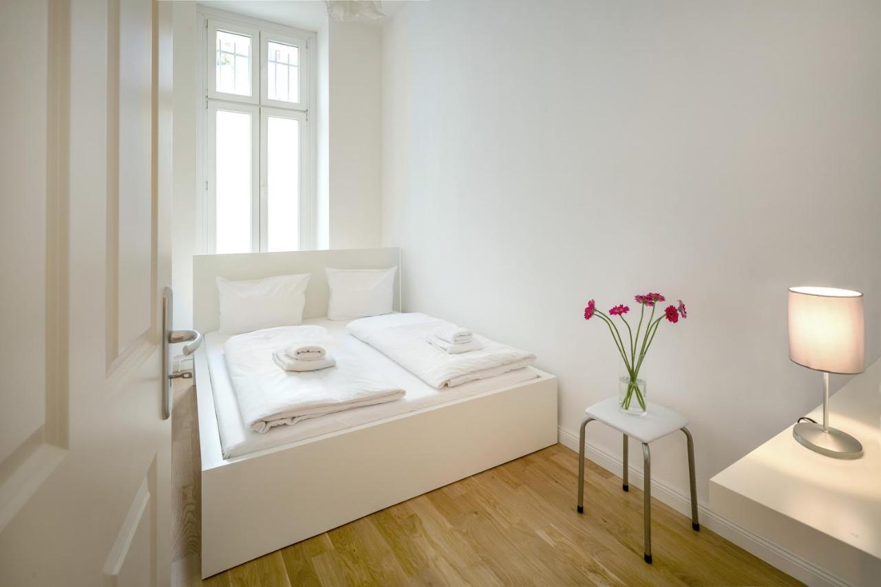 Newton-Appartement Mit 3 Schlafzimmern Berlín Exteriér fotografie