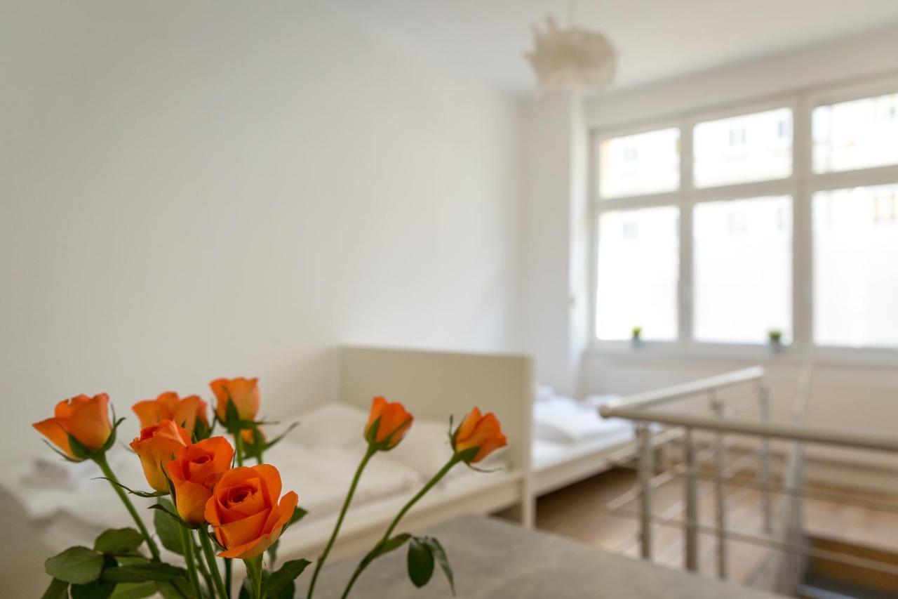 Newton-Appartement Mit 3 Schlafzimmern Berlín Exteriér fotografie
